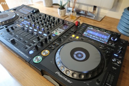 Pioneer CDJ 2000 Nexus NXS DJM 900 SRT DJ Setup