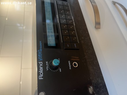 Roland D-550