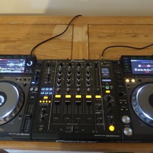 Pioneer CDJ 2000 Nexus DJM 900 NXS DJ-installation