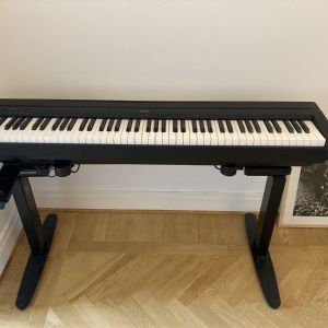 König & Meyer, höj- och sänkbart keyboardstativ
